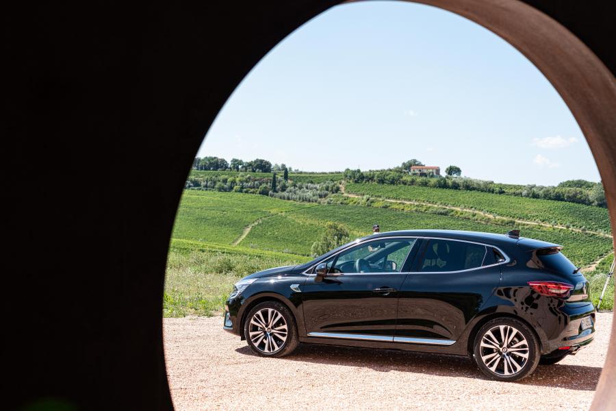  Renault Clio Initiale Paris 2019 года  (WW) (фото 12 из 20)